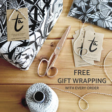 Load image into Gallery viewer, Map of Oxford England | Papercut Map Art | UK Travel Gift Ideas | Oxford City Map | Map Wall Art | Oxford Map | England Map | UK Papercut City Maps